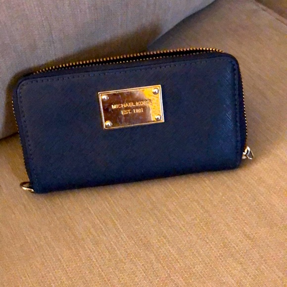 MK wallet - Picture 1 of 4